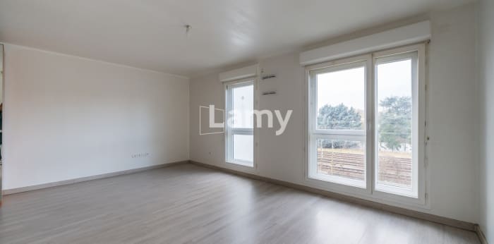 Image 5 sur 8 - Appartement  ·  Vente · Rosny Sous Bois (93110) · 2 pièces · 40m²