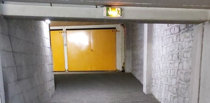 Image 3 sur 4 - Parking/box  ·  Vente · Paris (75015) · 12m²