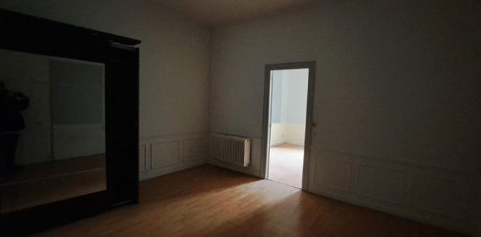 Image 15 sur 16 - Immeuble  ·  Vente · Reims (51100) · 186m²