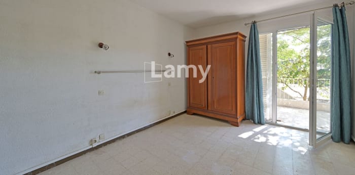 Image 5 sur 8 - Appartement  ·  Vente · Nimes (30900) · 4 pièces · 80m²