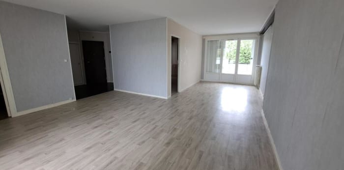 Image 3 sur 17 - Appartement  ·  Vente · Tinqueux (51430) · 6 pièces · 114m²