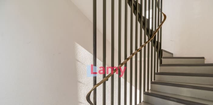 Image 3 sur 11 - Immeuble  ·  Vente · Lannion (22300) · 167m²