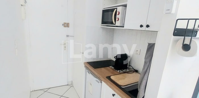 Image 6 sur 9 - Appartement  ·  Location · Aix En Provence (13090) · 1 pièce · 15m²