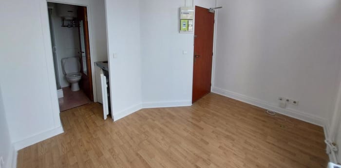 Image 2 sur 4 - Appartement  ·  Location · Vincennes (94300) · 1 pièce · 12m²