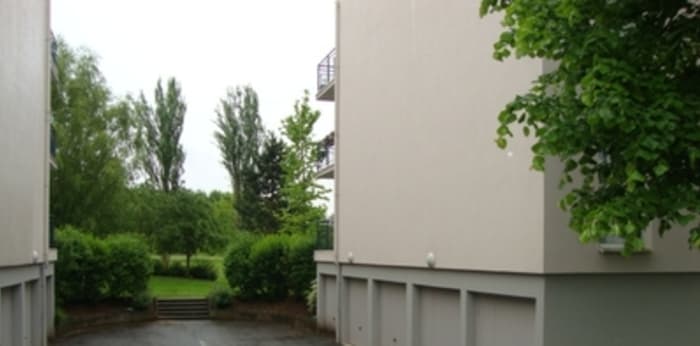 Image 1 sur 1 - Parking/box  ·  Location · Strasbourg (67000) · 1m²