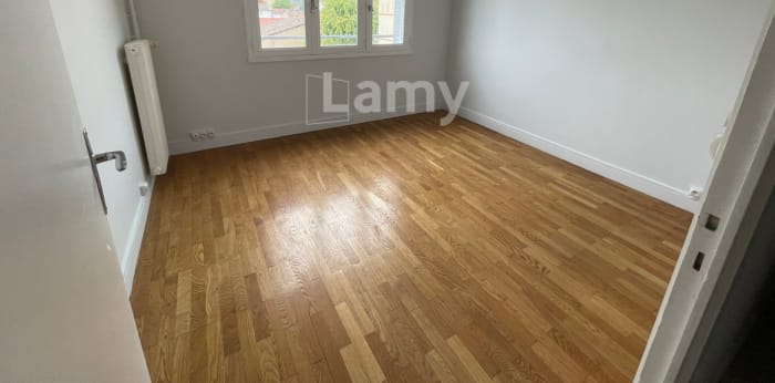 Image 6 sur 7 - Appartement  ·  Location · Villefranche Sur Saone (69400) · 3 pièces · 59m²