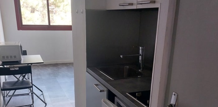 Image 5 sur 9 - Appartement  ·  Location · Aix En Provence (13090) · 1 pièce · 18m²