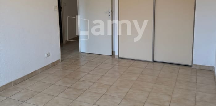 Image 9 sur 15 - Appartement  ·  Location · Salon De Provence (13300) · 3 pièces · 73m²