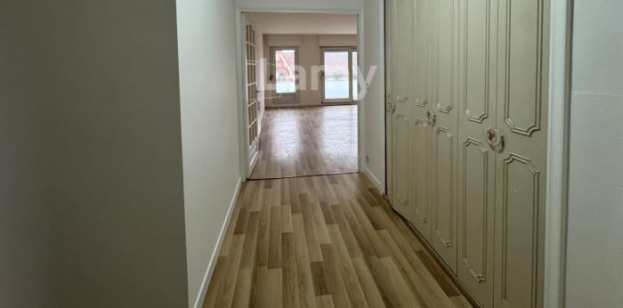 Image 7 sur 8 - Appartement  ·  Location · Lille (59000) · 3 pièces · 80m²
