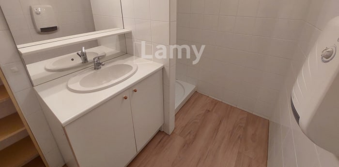Image 2 sur 9 - Appartement  ·  Location · Ibos (65420) · 2 pièces · 41m²