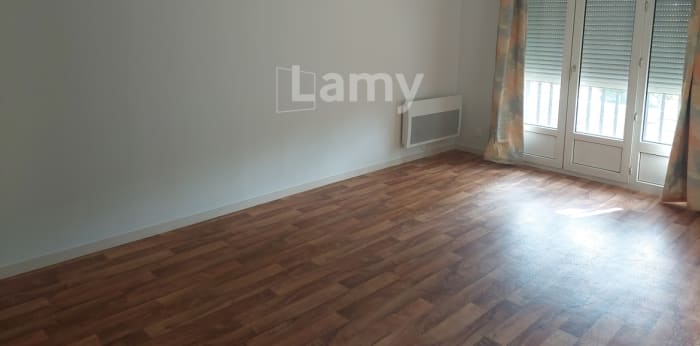 Image 4 sur 9 - Appartement  ·  Location · Montargis (45200) · 1 pièce · 36m²