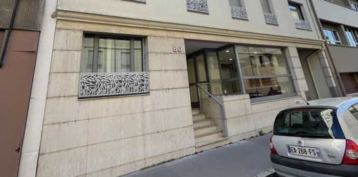 Image 2 sur 2 - Parking/box  ·  Location · Villeurbanne (69100) · 1m²
