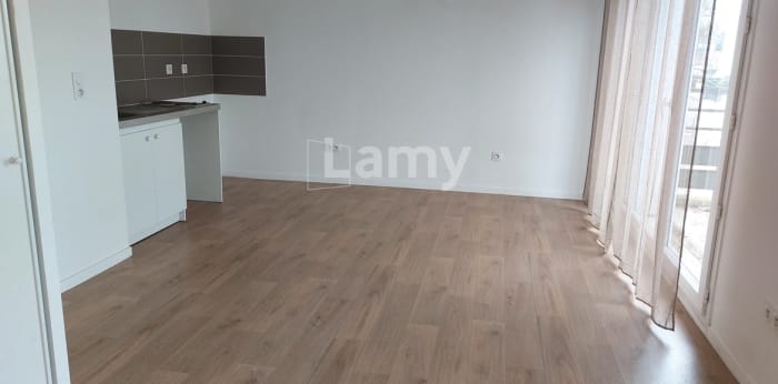 Image 1 sur 5 - Appartement  ·  Location · Orleans (45100) · 1 pièce · 34m²