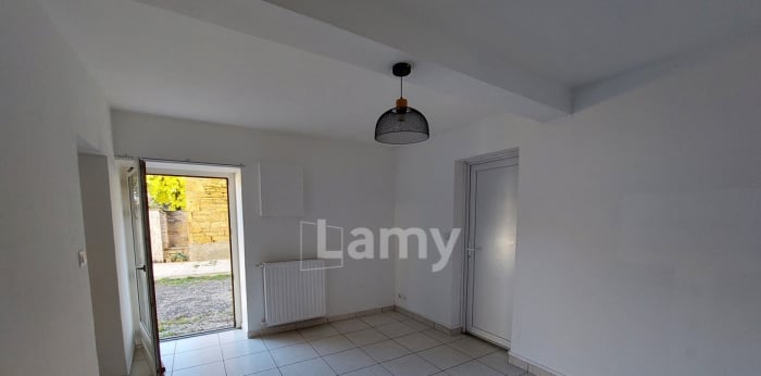 Image 4 sur 12 - Maison/villa  ·  Location · Porte Des Pierres Dorees (69640) · 5 pièces · 113m²