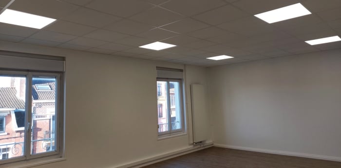 Image 2 sur 5 - Local  ·  Location · Lens (62300) · 138m²