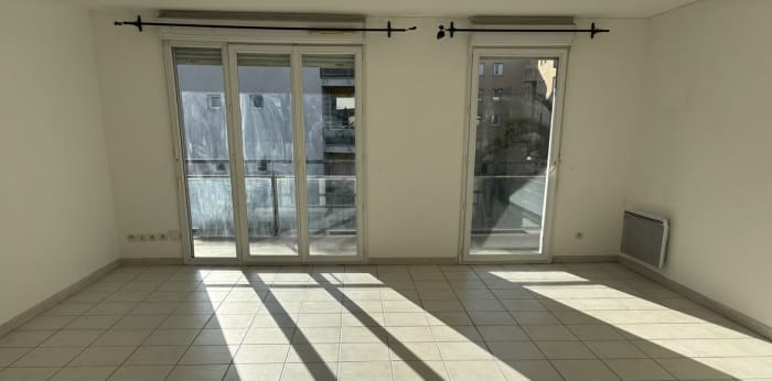 Image 4 sur 11 - Appartement  ·  Location · Salon De Provence (13300) · 3 pièces · 68m²