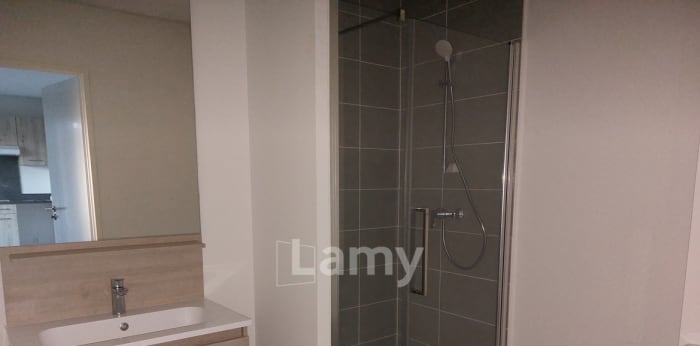 Image 3 sur 8 - Appartement  ·  Location · Vielle St Girons (40560) · 1 pièce · 33m²