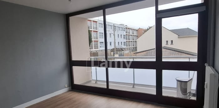 Image 1 sur 5 - Appartement  ·  Location · Poissy (78300) · 1 pièce · 29m²