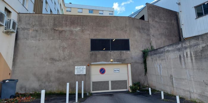 Image 2 sur 3 - Parking/box  ·  Location · Vesoul (70000) · 15m²
