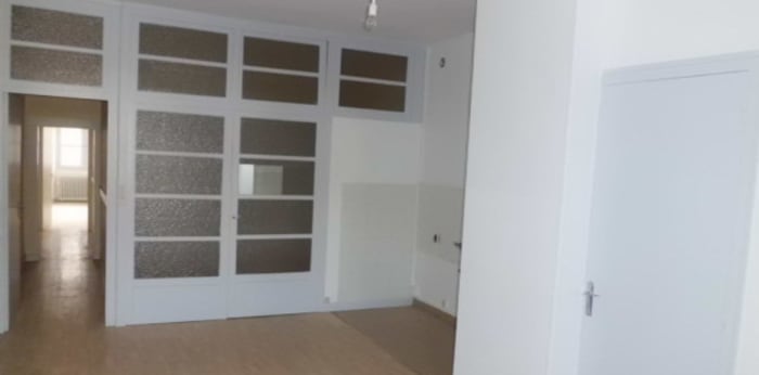 Image 4 sur 7 - Appartement  ·  Location · Lons Le Saunier (39000) · 2 pièces · 80m²