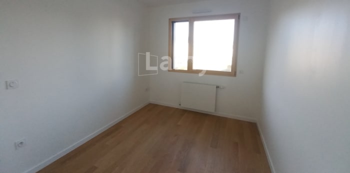 Image 5 sur 7 - Appartement  ·  Location · Chambery (73000) · 5 pièces · 108m²