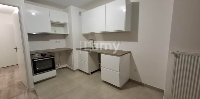 Image 1 sur 6 - Appartement  ·  Location · Lille (59160) · 4 pièces · 80m²