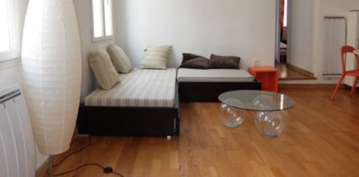 Image 2 sur 8 - Appartement  ·  Location · Aix En Provence (13100) · 3 pièces · 49m²