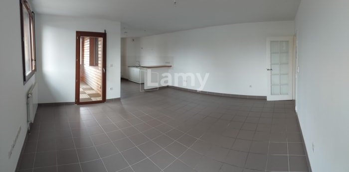 Image 2 sur 12 - Appartement  ·  Location · Nancy (54100) · 3 pièces · 81m²