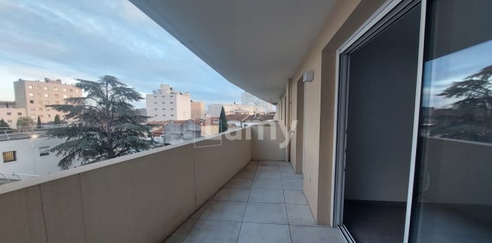 Image 20 sur 21 - Appartement  ·  Location · Nimes (30900) · 3 pièces · 60m²