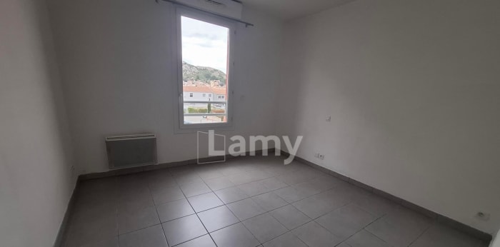 Image 7 sur 12 - Appartement  ·  Location · Le Rove (13740) · 3 pièces · 59m²