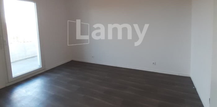 Image 8 sur 13 - Appartement  ·  Location · Evry Courcouronnes (91000) · 2 pièces · 39m²