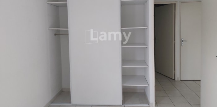 Image 9 sur 11 - Appartement  ·  Location · Nimes (30900) · 2 pièces · 47m²