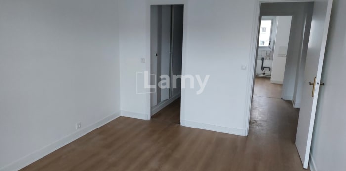 Image 6 sur 8 - Appartement  ·  Location · Poissy (78300) · 2 pièces · 50m²