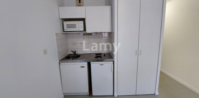 Image 3 sur 9 - Appartement  ·  Location · Grenoble (38000) · 1 pièce · 17m²