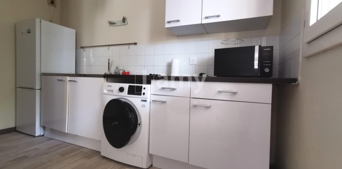 Image 1 sur 10 - Appartement  ·  Location · Toulouse (31300) · 1 pièce · 33m²