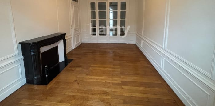 Image 1 sur 10 - Appartement  ·  Location · Besancon (25000) · 5 pièces · 110m²