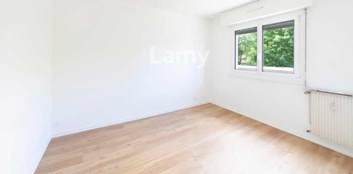 Image 5 sur 8 - Appartement  ·  Location · Besancon (25000) · 3 pièces · 72m²