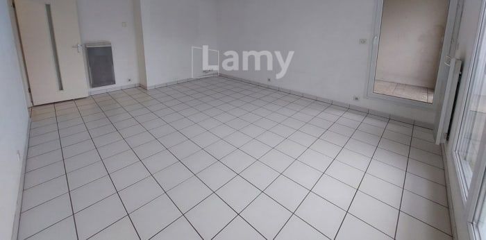 Image 6 sur 7 - Appartement  ·  Location · La Rochelle (17000) · 2 pièces · 51m²