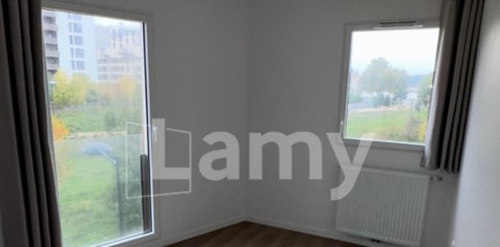 Image 6 sur 8 - Appartement  ·  Location · Bordeaux (33800) · 3 pièces · 73m²