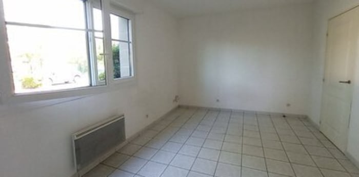 Image 3 sur 4 - Appartement  ·  Location · Cambrai (59400) · 1 pièce · 30m²