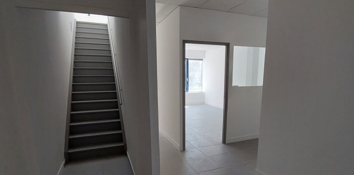 Image 6 sur 30 - Bureaux  ·  Location · Meylan (38240) · 375m²