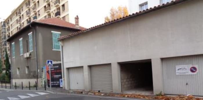 Image 1 sur 1 - Parking/box  ·  Location · Aix En Provence (13100) · 12m²