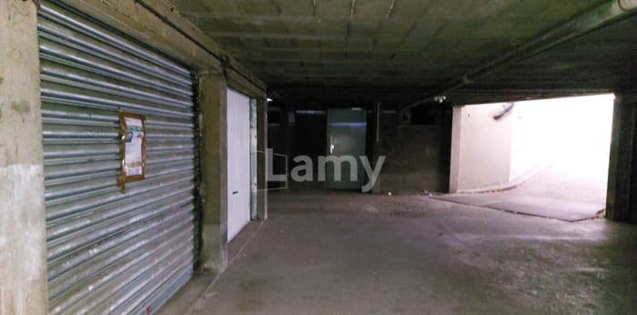 Image 4 sur 6 - Parking/box  ·  Location · Grenoble (38000) · 1m²