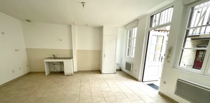 Image 3 sur 5 - Appartement  ·  Location · Compiegne (60200) · 2 pièces · 43m²