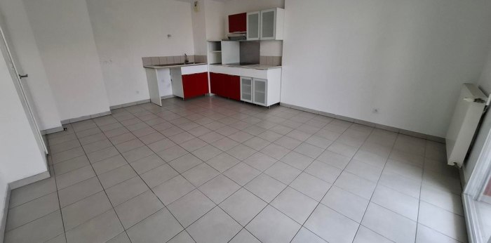 Image 2 sur 9 - Appartement  ·  Location · Marseille 03 (13003) · 2 pièces · 42m²