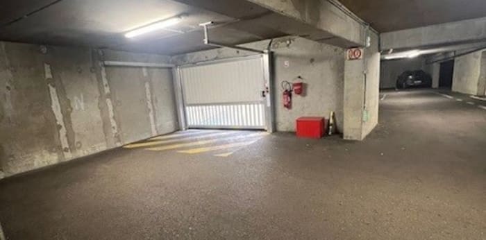 Image 3 sur 5 - Parking/box  ·  Location · Mulhouse (68200) · 13m²