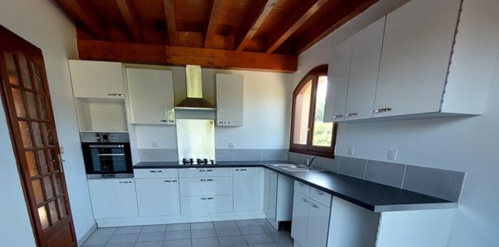 Image 4 sur 11 - Maison/villa  ·  Location · St Simeon De Bressieux (38870) · 4 pièces · 115m²