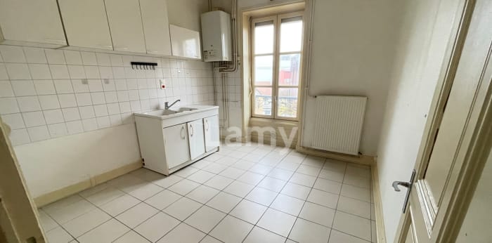 Image 3 sur 9 - Appartement  ·  Location · Villefranche Sur Saone (69400) · 5 pièces · 105m²