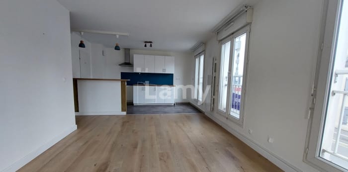 Image 1 sur 8 - Appartement  ·  Location · Reims (51100) · 3 pièces · 72m²