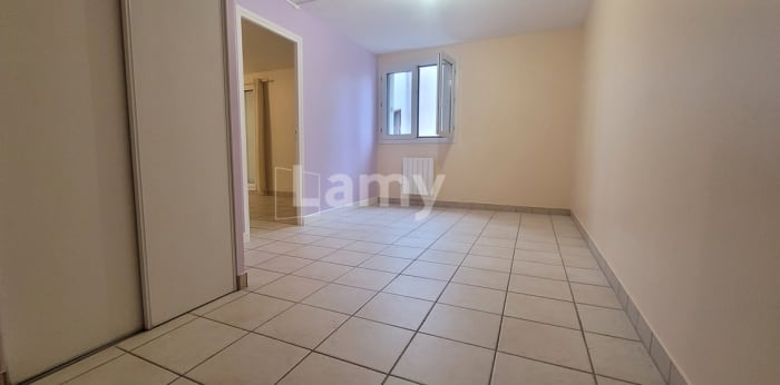 Image 6 sur 11 - Appartement  ·  Location · Chambery (73000) · 2 pièces · 44m²